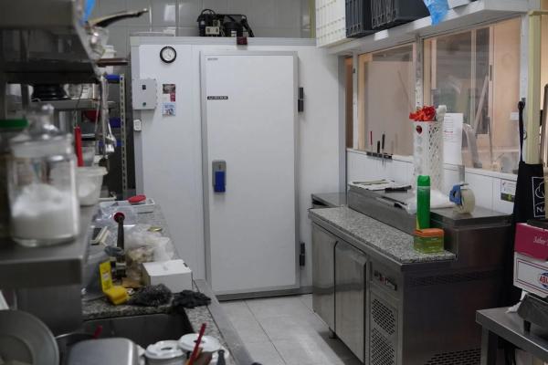 Local en calle Beniajan, 14