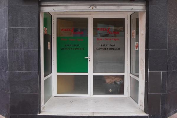 Local en calle Beniajan, 14