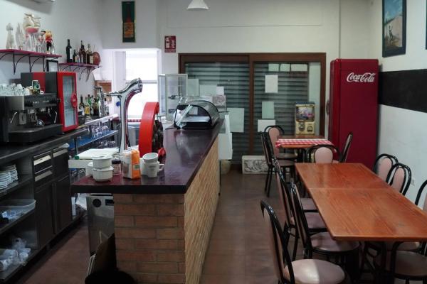 Local en calle Beniajan, 14