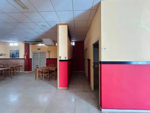 Local en avenida de Francia, 68