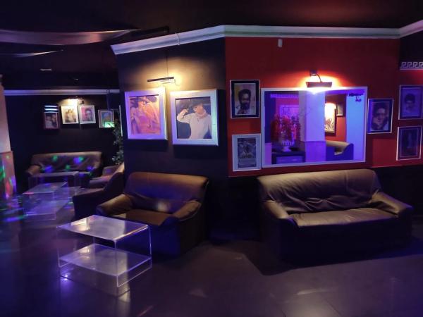 Local en avenida Alfredo Nobel