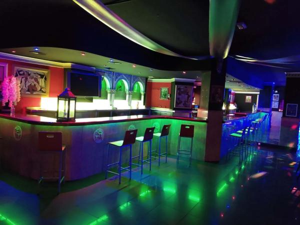 Local en avenida Alfredo Nobel