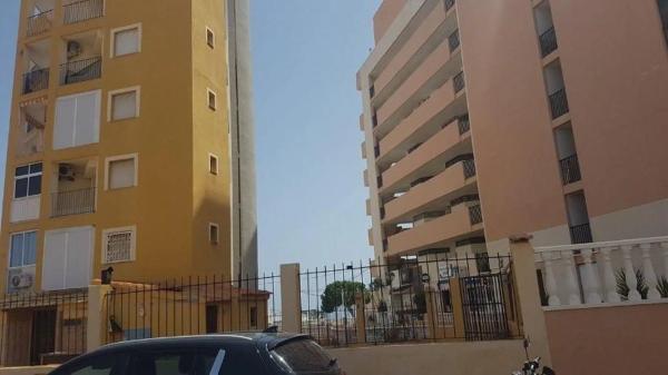 Local en Barrio Cabo Cervera