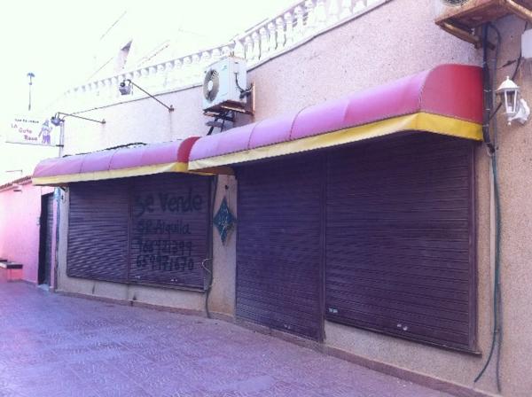 Local en avenida Alfredo Nobel, 100