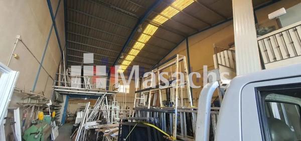 Nave en calle Escultores Hermanos Blanco