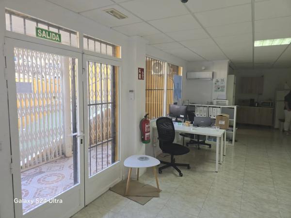 Local en calle Perseo, 2