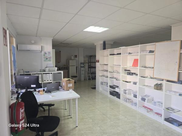 Local en calle Perseo, 2