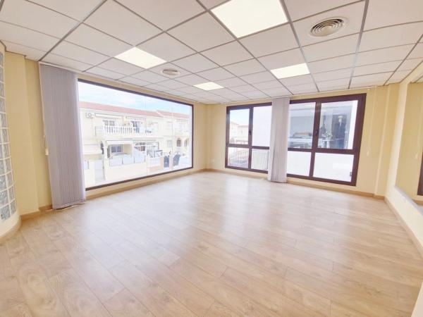 Local en Barrio Aguas Nuevas