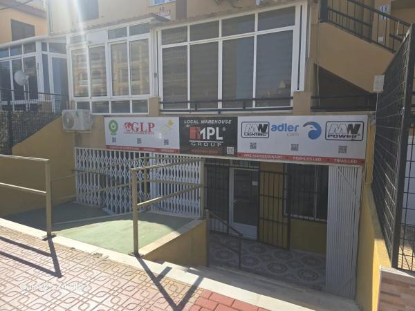 Local en calle Perseo, 2