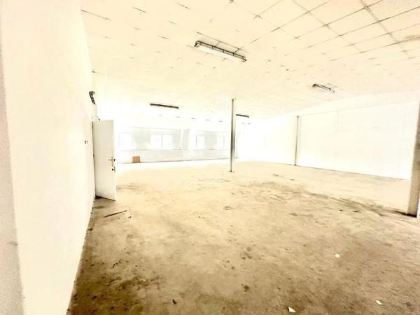 Nave en Barrio Parque Acuático - Sector 25