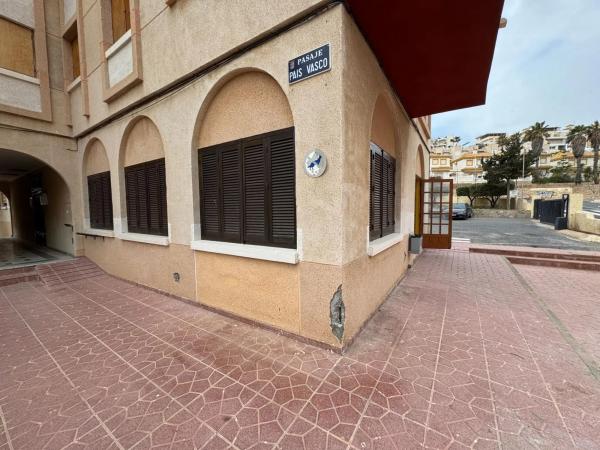 Local en calle Comunidad Valenciana