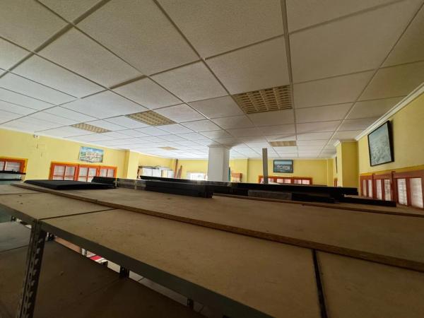 Local en calle Comunidad Valenciana