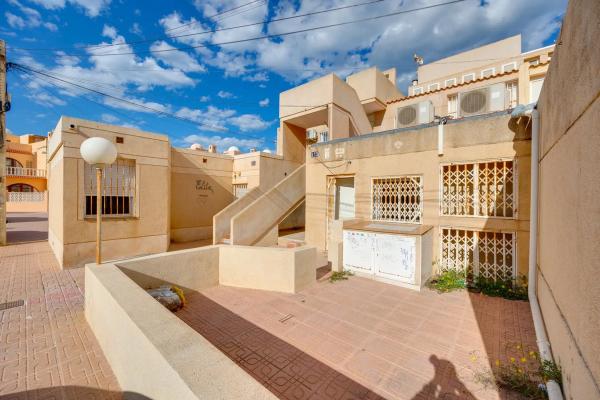 Local en avenida Alfredo Nobel, 119