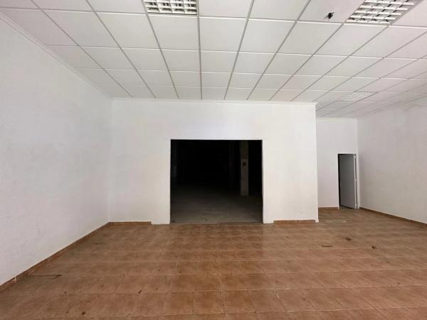 Local en calle Noruega s/n