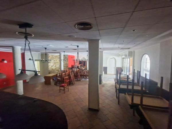 Local en avenida Roentgen