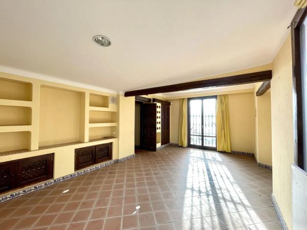 Local en avenida Roentgen, 5