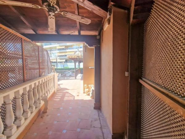 Local en avenida Roentgen