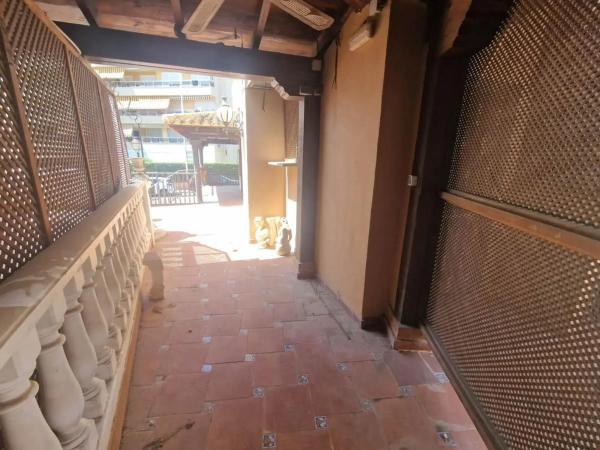 Local en avenida Roentgen