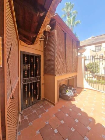 Local en avenida Roentgen