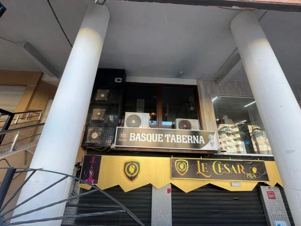 Local en avenida de las Habaneras, 38