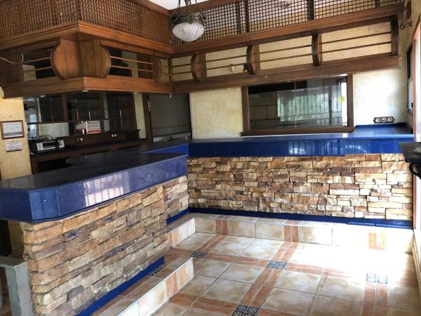 Local en avenida Roentgen, 2