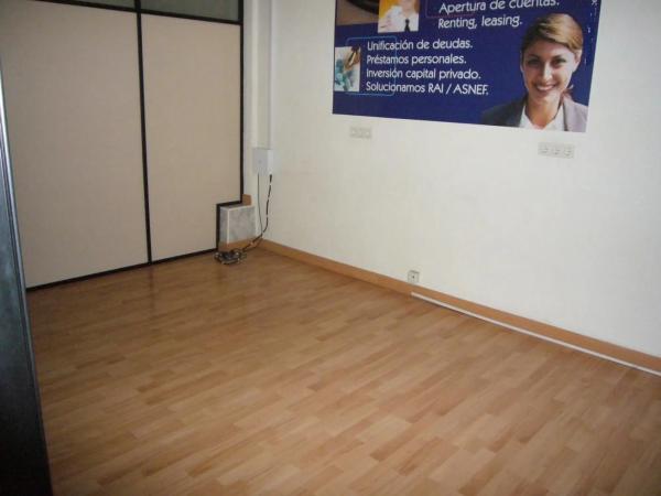 Local en calle Antonio Machado, 65