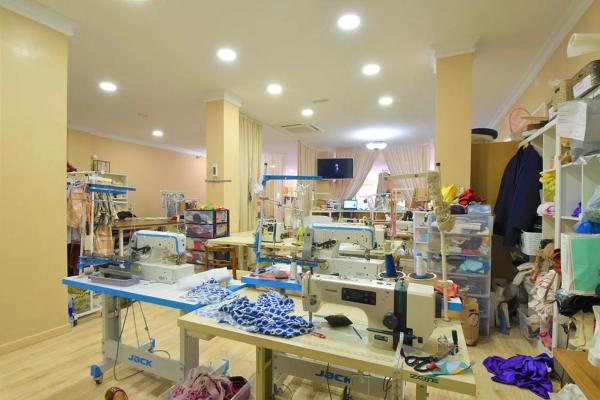 Local en calle de Pedro Lorca, 77