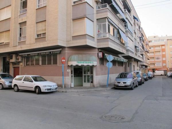 Local en calle la Calera, 8