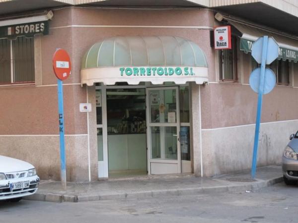 Local en calle la Calera, 8