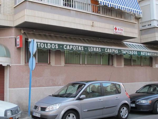 Local en calle la Calera, 8