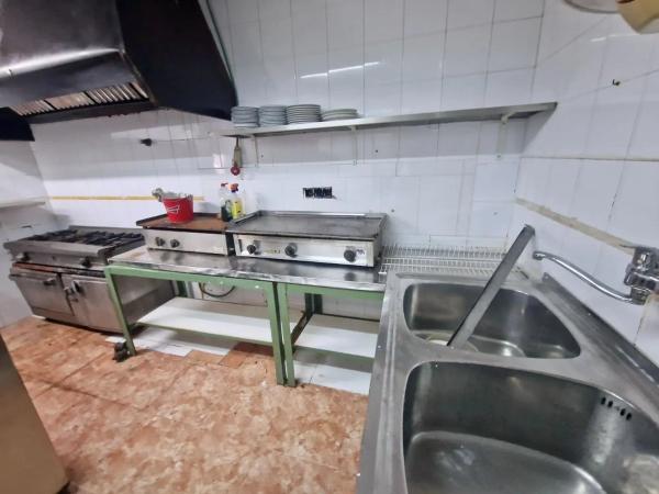 Local en calle Almudena