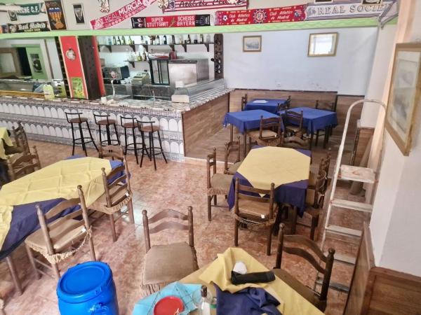 Local en calle Almudena