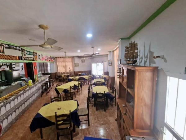 Local en calle Almudena