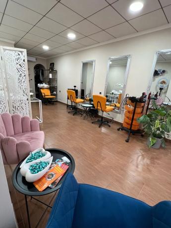 Local en calle la Loma, 109