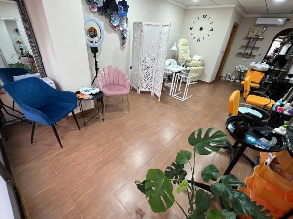 Local en calle la Loma, 109