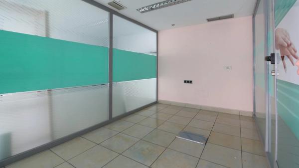 Local en calle Zoa, 23