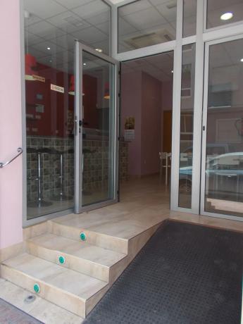 Local en calle San Pascual, 235