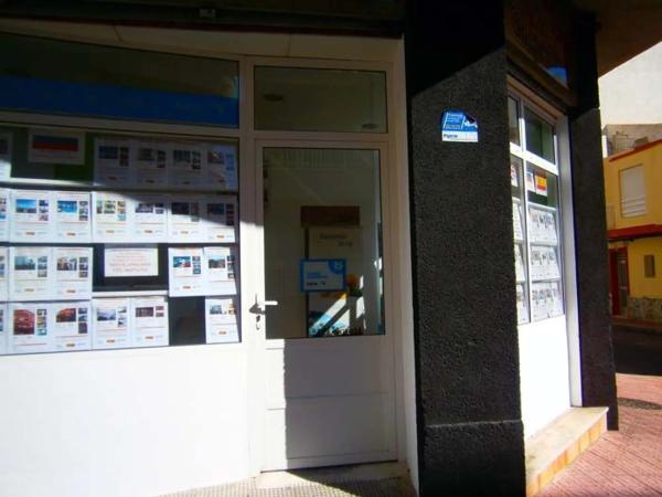 Local en calle almudena, 18