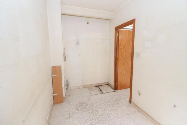 Local en calle Doctor Ferrán, 98