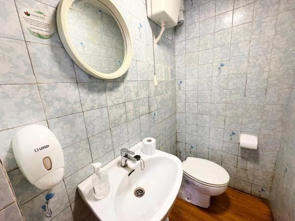 Local en calle Almirante Antequera