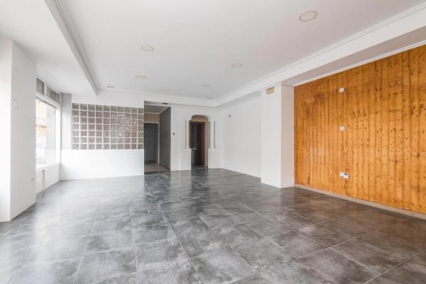 Local en avenida de Segarra, 13