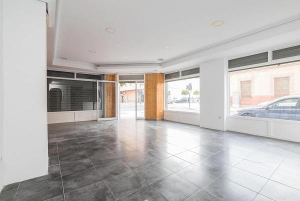 Local en avenida de Segarra, 13