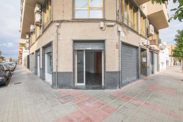 Local en avenida de Segarra, 13
