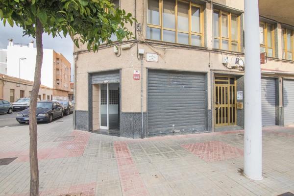 Local en avenida de Segarra, 13