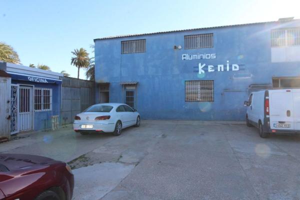 Nave en Algoda-Matola-Llano de San José