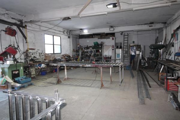 Nave en Algoda-Matola-Llano de San José