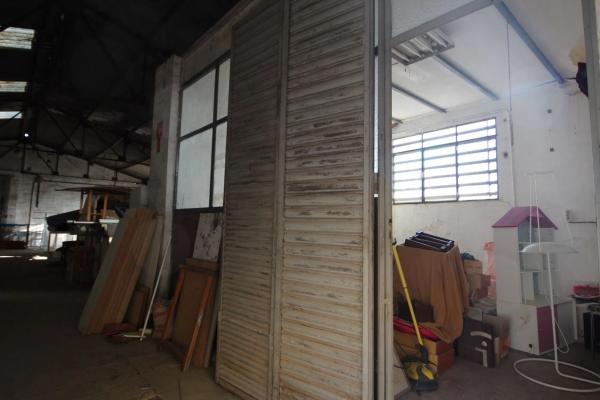 Nave en Algoda-Matola-Llano de San José