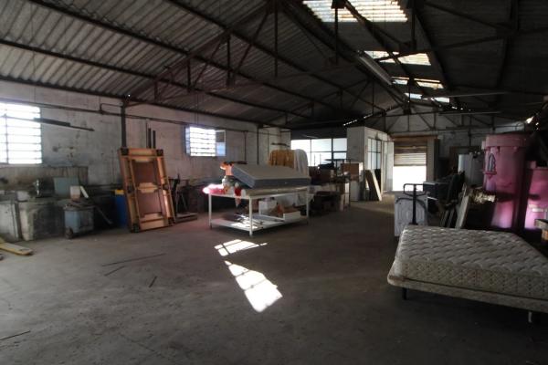 Nave en Algoda-Matola-Llano de San José