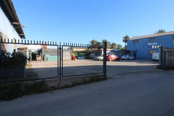 Nave en Algoda-Matola-Llano de San José