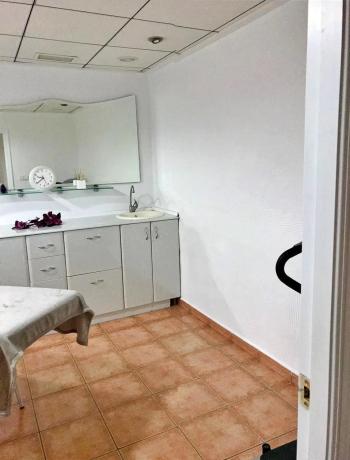 Local en Barrio Carrús Este